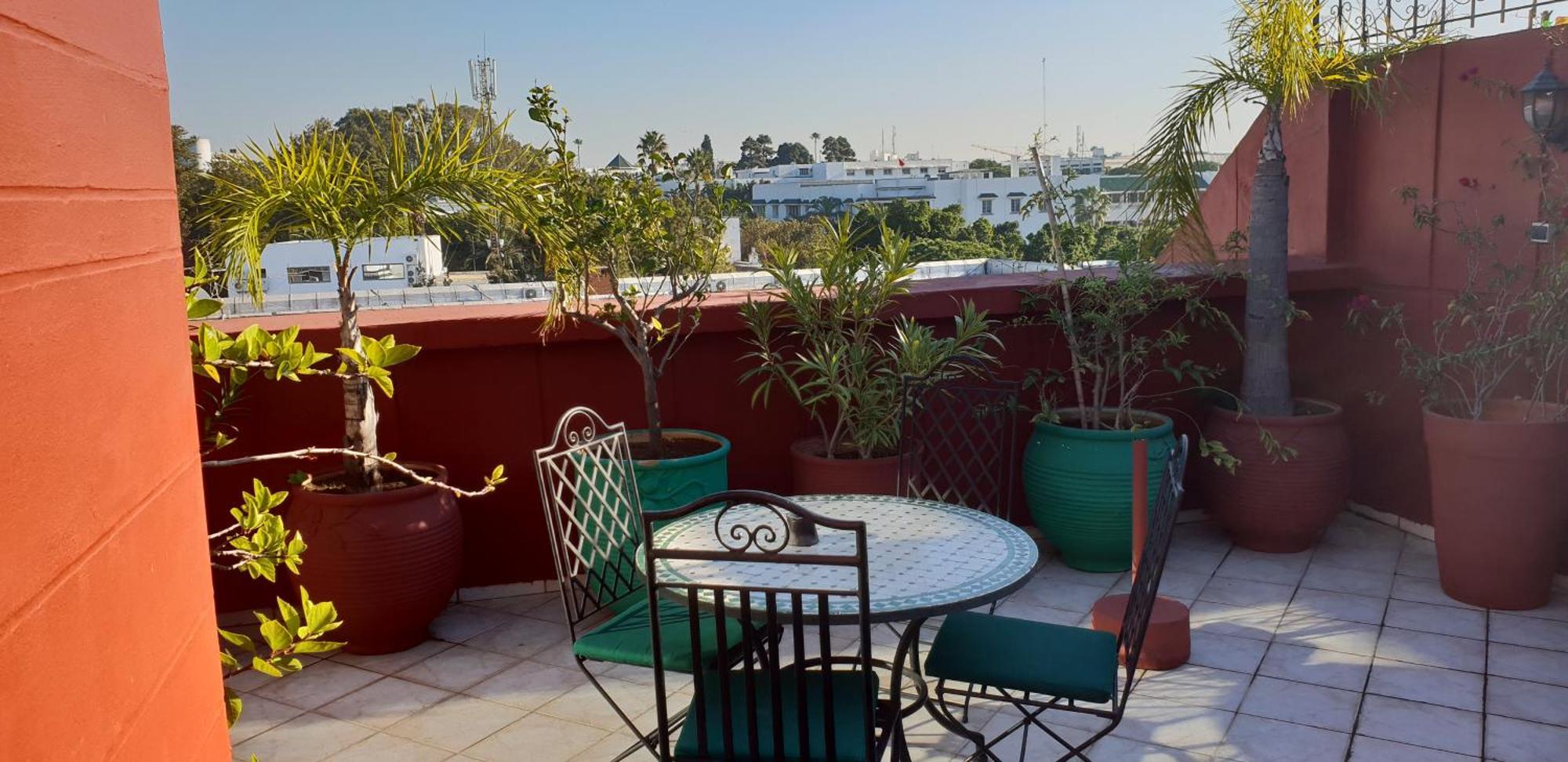 Appartement Agreable Avec 2 Tres Belles Terrasses Au Coeur De Rabat Bagian luar foto